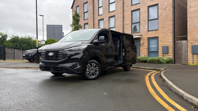 Ford Transit Custom 320 L1 Diesel Fwd 2.0 EcoBlue 136ps H1 Double Cab Van Limited - Image 36